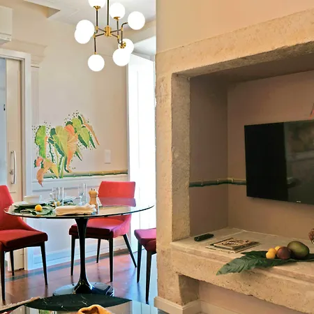 Colours Bairro Alto Апартаменты