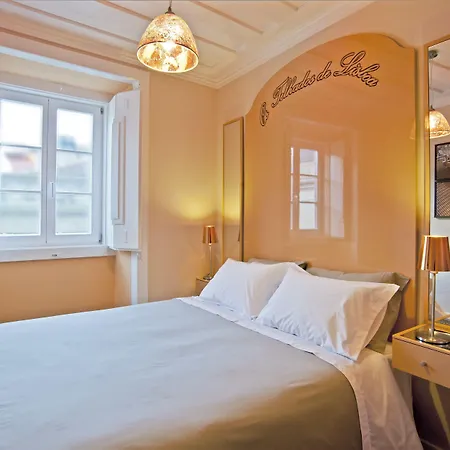 Colours Bairro Alto * Lissabon