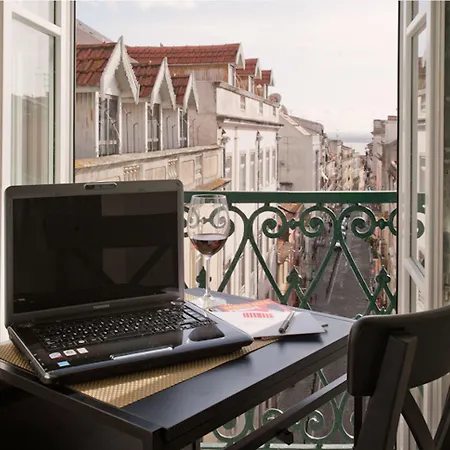 Colours Bairro Alto Апартаменты Лиссабон
