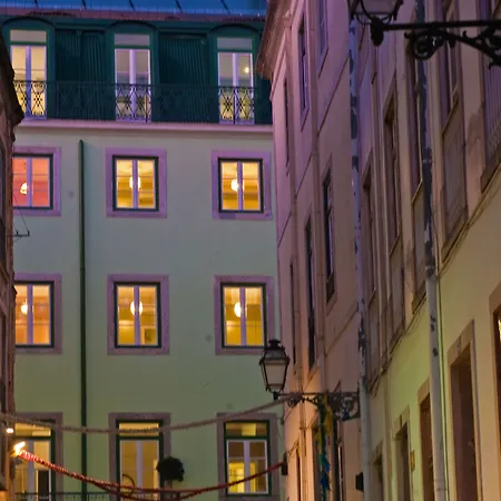 Colours Bairro Alto Апартаменты Лиссабон