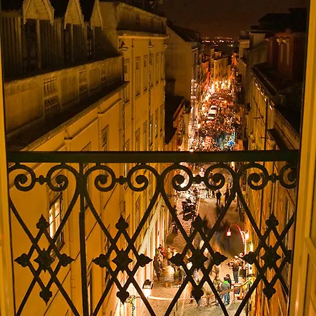 Colours Bairro Alto Апартаменты Лиссабон