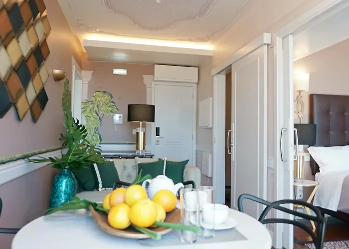 Colours Bairro Alto *