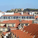Colours Bairro Alto Апартаменты